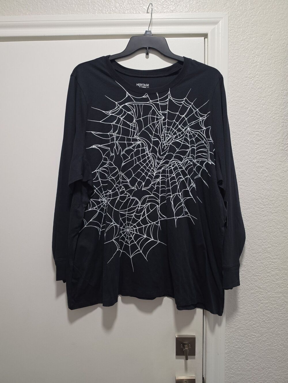 NWT Torrid Bat Web Classic Fit Cotton Jersey Long Sleeve Tee Sz 4